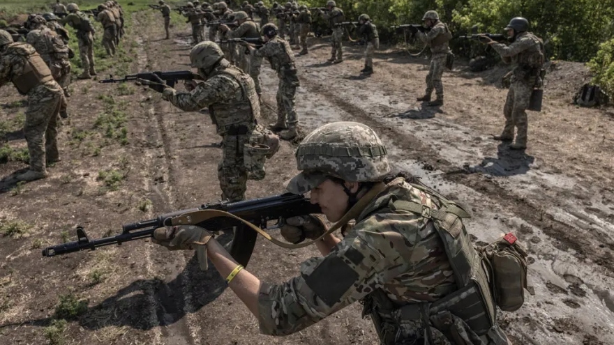 Tổng thống Ukraine mạnh tay xử lý tệ hối lộ trốn quân dịch